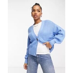 ASOS JDY Cropped Knitted Cardigan in Blue in Size XS